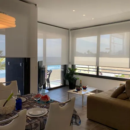 De Lujo En Primera Linea De Playa Бенидорм